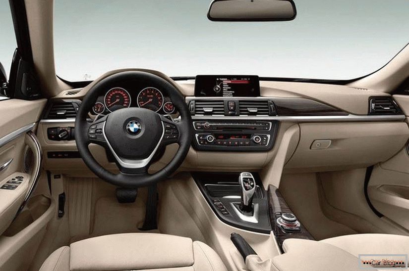 BMW 3 GT szalon