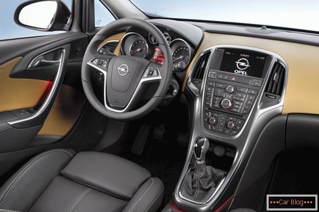 szalon автомобиля  Opel Astra придётся по вкусу любителям стиля хай-тек