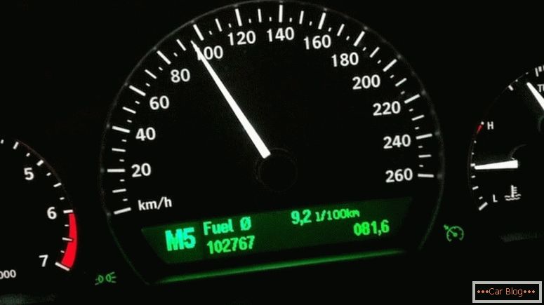 A benzin fogyasztása 100 km-enként - az autó hatékonyságának fő mutatója