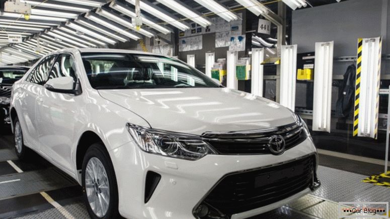 Új Toyota Camry gyártása