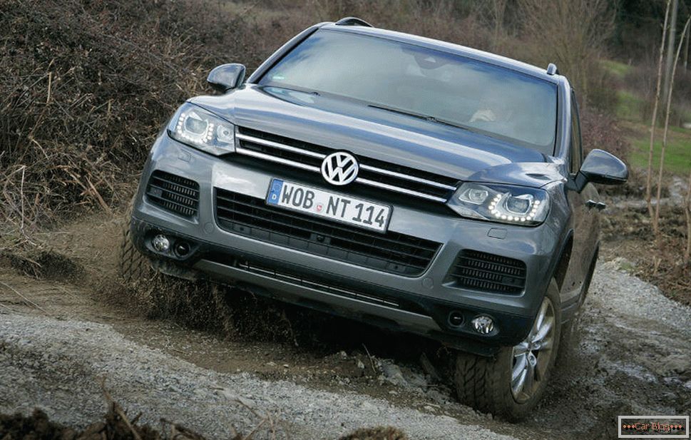 Volkswagen Touareg на бездорожье