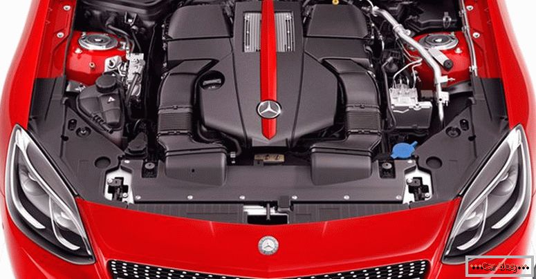 Mercedes SLC AMG-43 двигатель