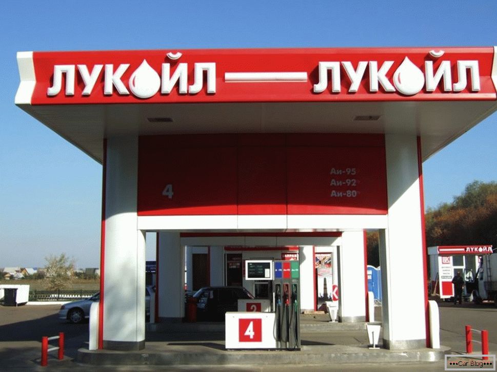 Lukoil benzinkút Oroszország