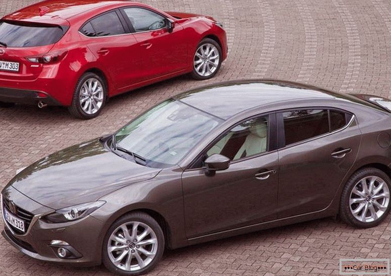 Új Mazda 3 szedán és hatchback
