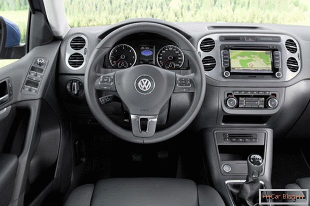 A Volkswagen Tiguan belseje a német minőségi példa.