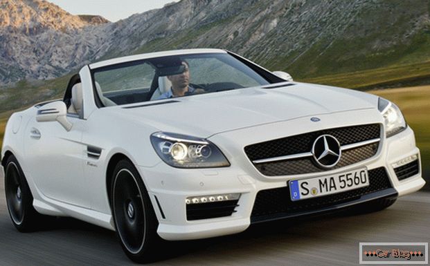 Автомобиль Mercedes SLK