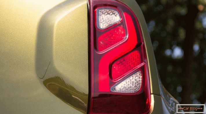 Hátsó lámpák Renault Duster