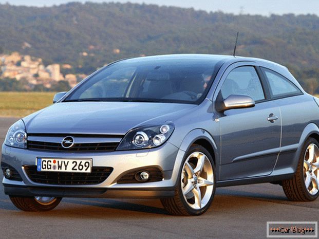 Autó Opel Astra GTC