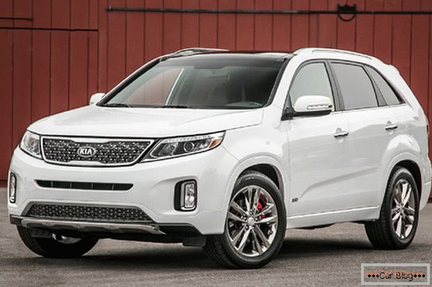 Kia Sorento autó - ez egy jó minőségű és megnövelt áteresztőképesség