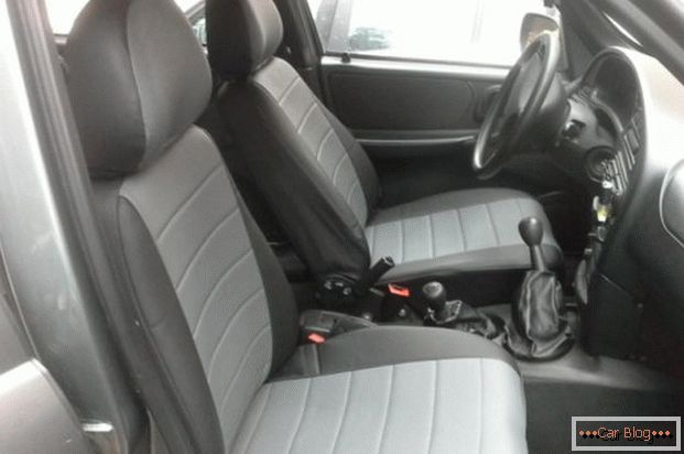 A Salon Chevrolet Niva tágas, kényelmes és ergonomikus
