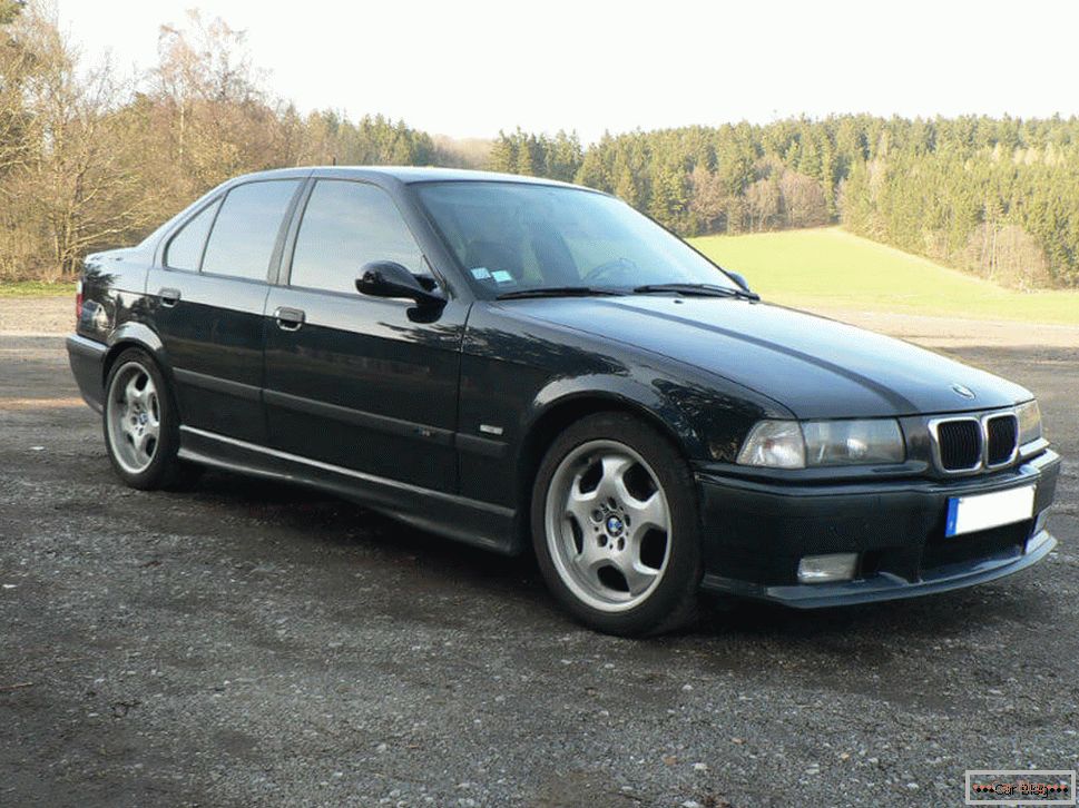 BMW M3 (E36) 1992 év