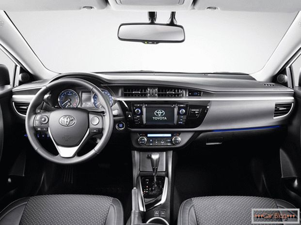 A Toyota Corolla autóterme kompenzálja a rugók rugalmasságának hiányosságait a kerék mögötti kényelemnek köszönhetően