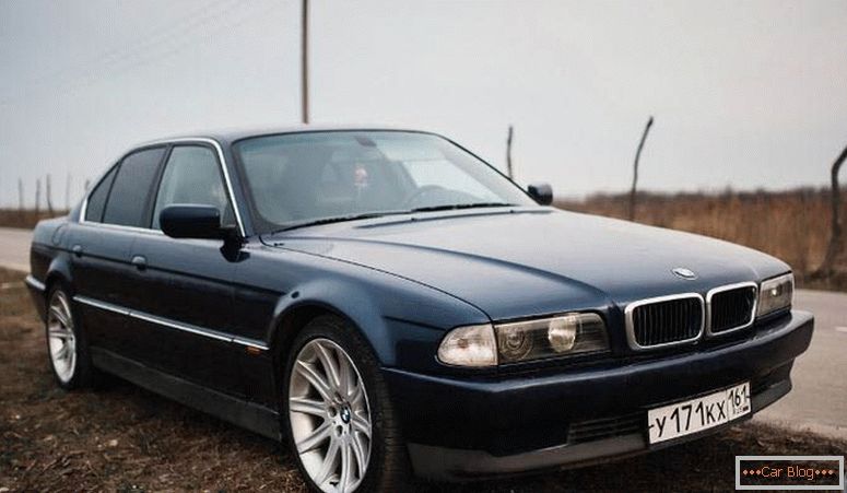 BMW 7 (E38) fotó