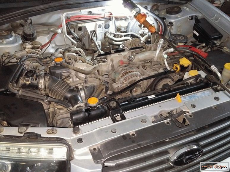 A Subaru Forester Turbo motor javítása