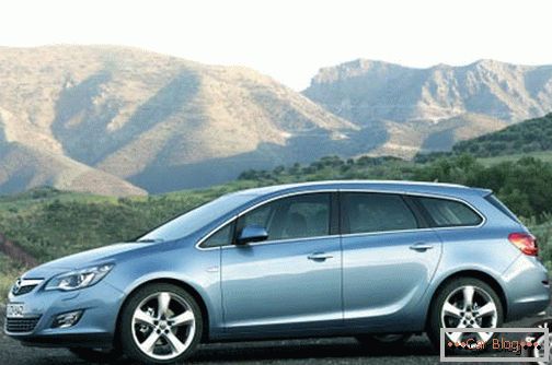 Opel Astra kocsi specifikációi