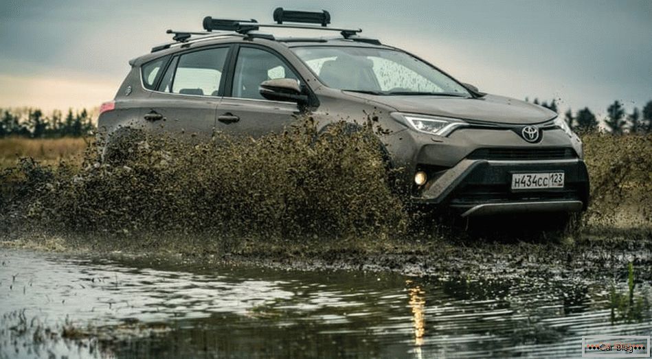 Toyota начала продавать в России спецверсию RAV4 Kaland