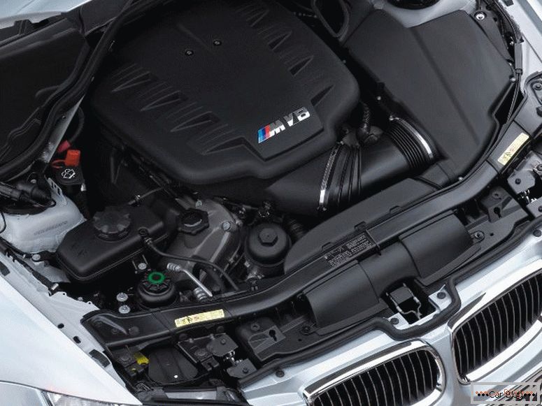 BMW 3 E90 autós motor kilométerrel