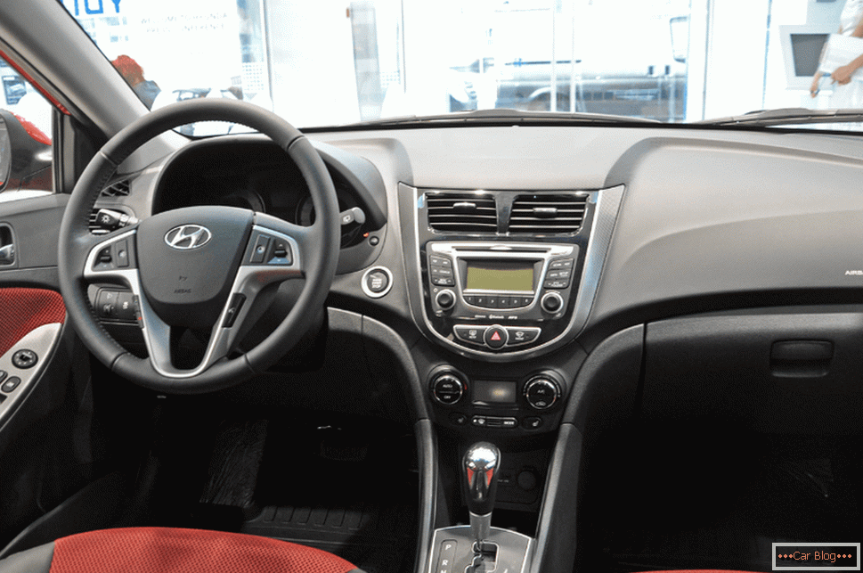 A Hyundai Solaris autó belseje