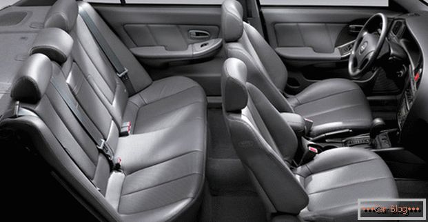 Hyundai Elantra autó belső